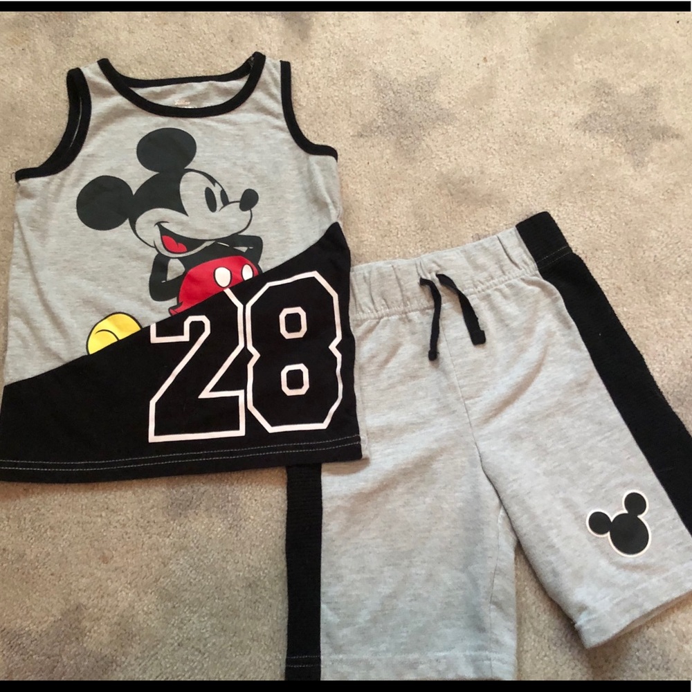 ♥️NWOT Disney Mickey Mouse Complete Set❤️